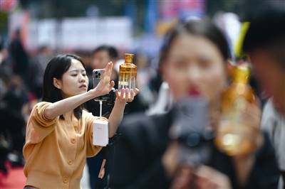 更多新品、更接地气，咖啡消费释放新活力